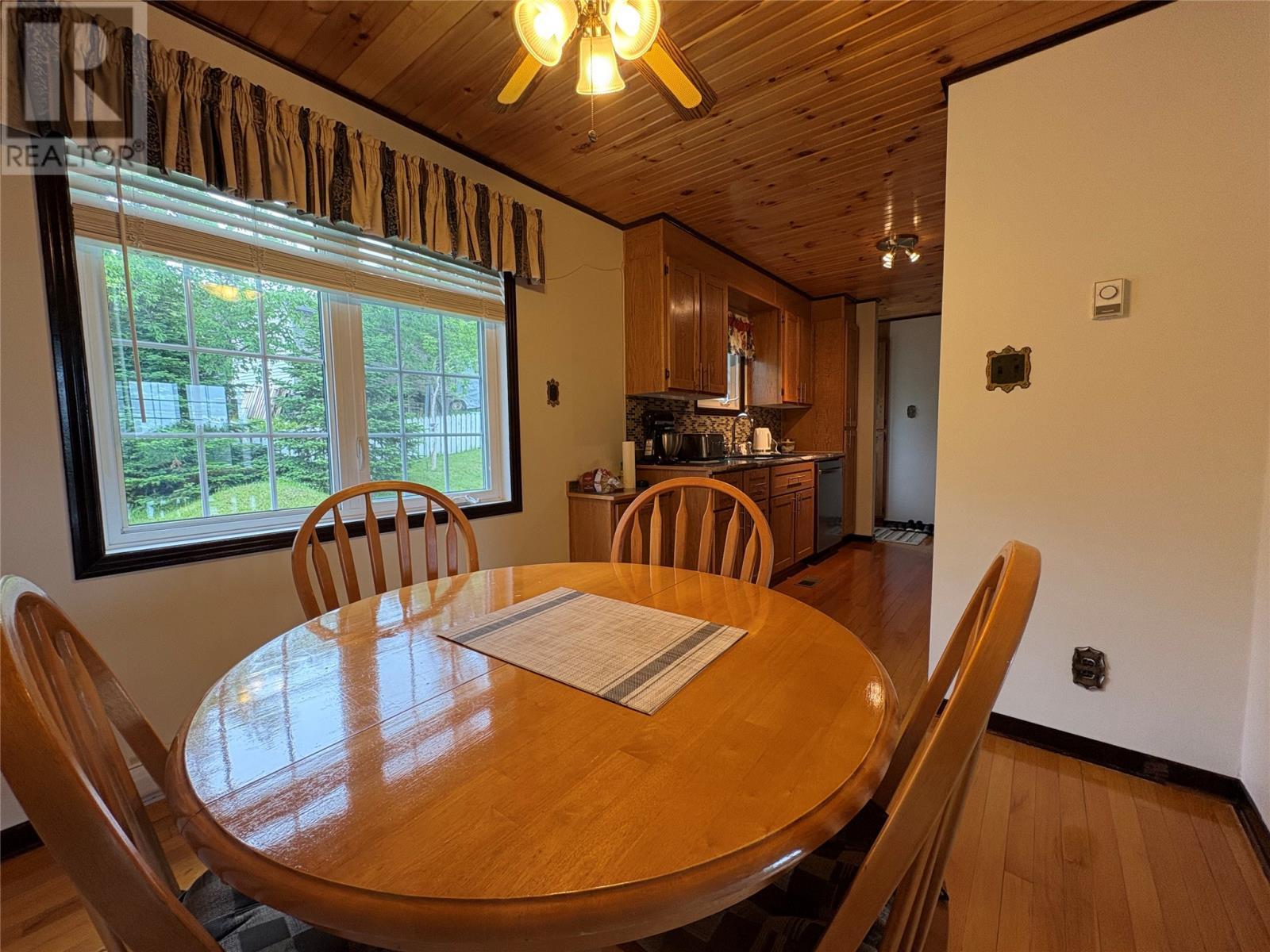 14 Juniper Road, St Anthony, NL - Indoor Photo Showing Dining Room