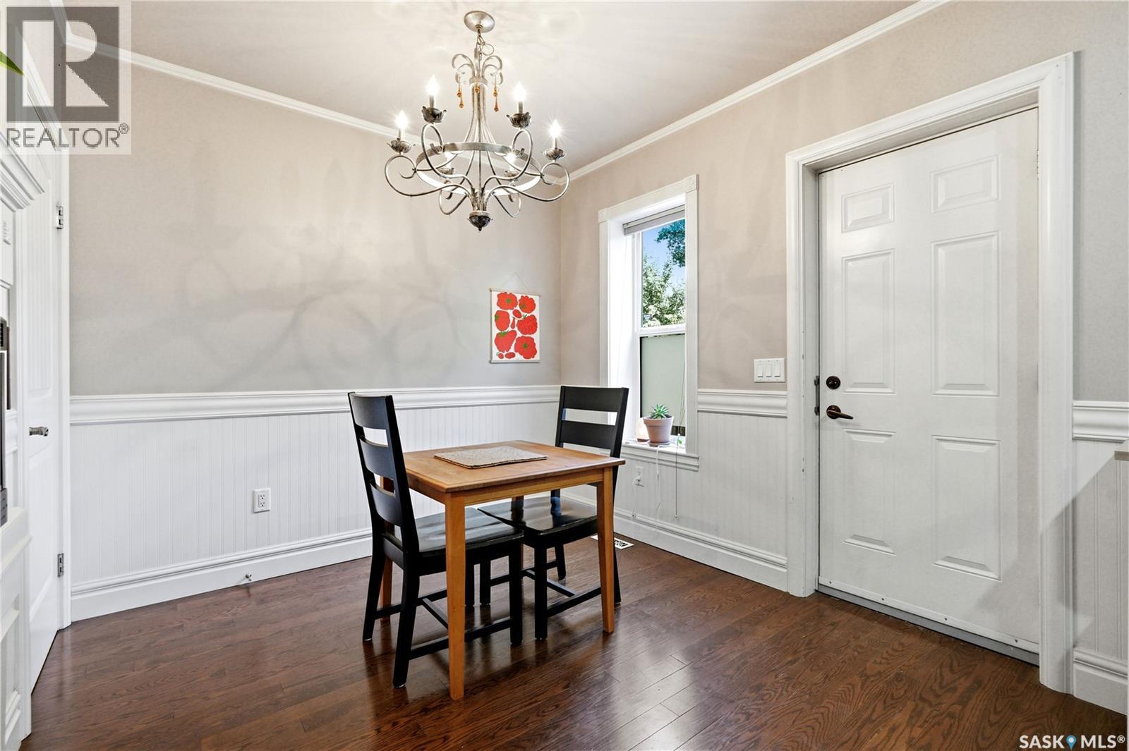 719 14Th Street E, Saskatoon, SK - Indoor Photo Showing Dining Room