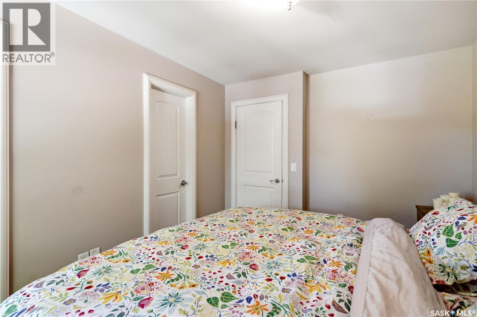 719 14Th Street E, Saskatoon, SK - Indoor Photo Showing Bedroom