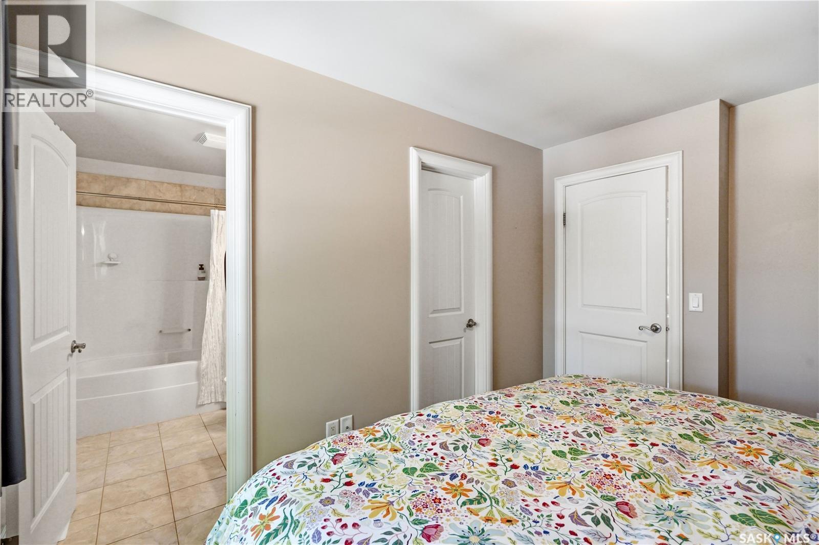 719 14Th Street E, Saskatoon, SK - Indoor Photo Showing Bedroom
