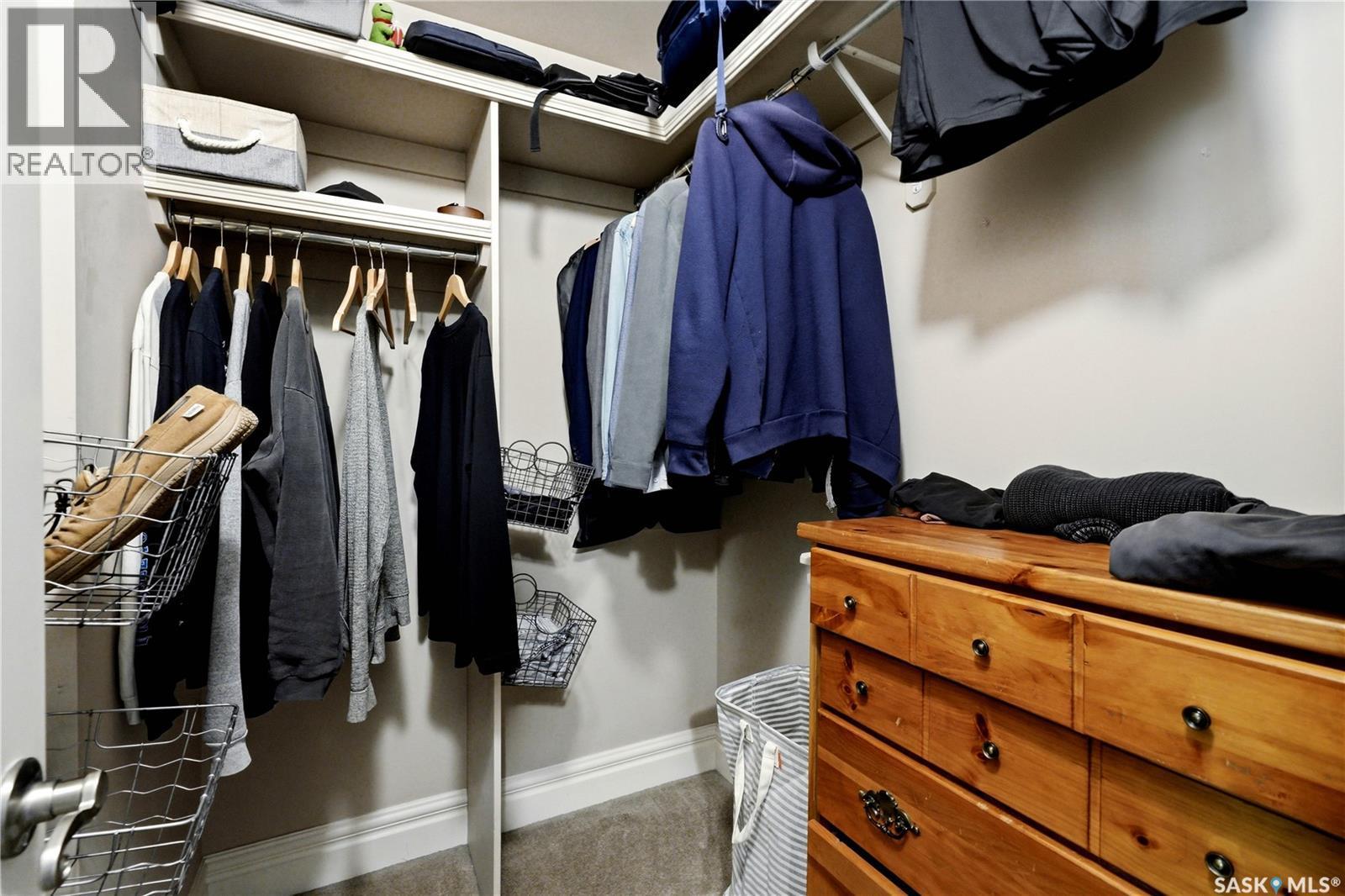 719 14Th Street E, Saskatoon, SK - Indoor With Storage