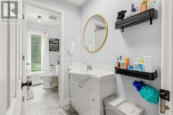 Renovated 4-piece bathroom -