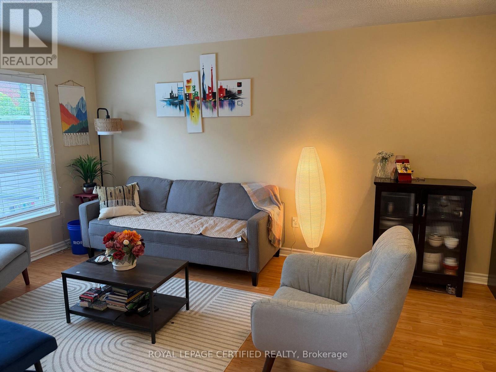 3300 Carabella Way, Mississauga, ON - Indoor Photo Showing Living Room