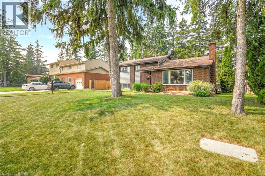 10 Brier Crescent, Brantford, ON - Outdoor
