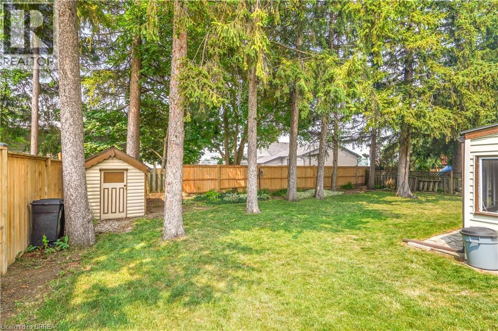 10 Brier Crescent, Brantford, ON - Outdoor