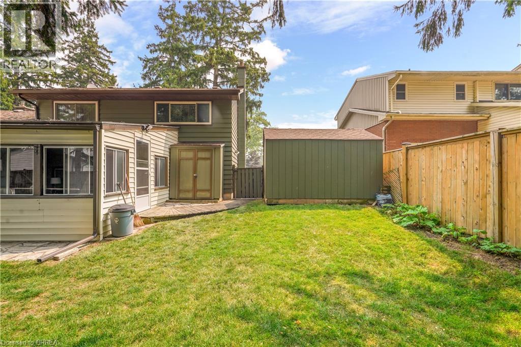 10 Brier Crescent, Brantford, ON - Outdoor