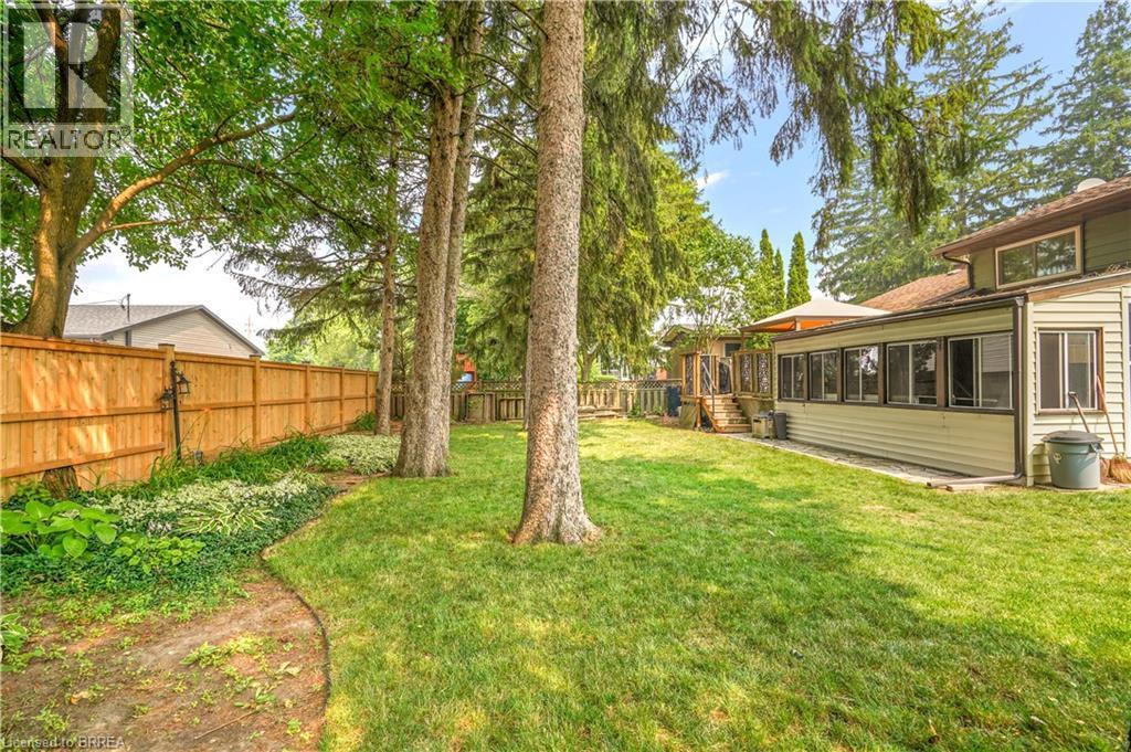 10 Brier Crescent, Brantford, ON - Outdoor
