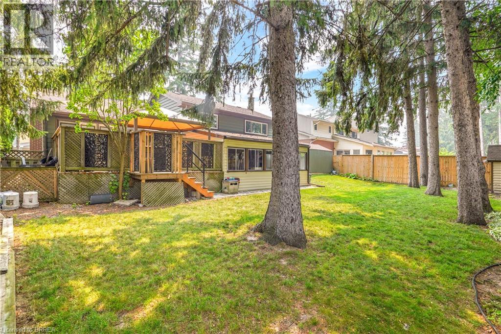 10 Brier Crescent, Brantford, ON - Outdoor