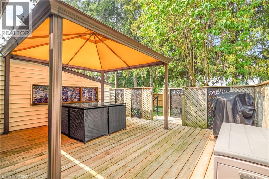 10 Brier Crescent, Brantford, ON - Outdoor With Deck Patio Veranda With Exterior