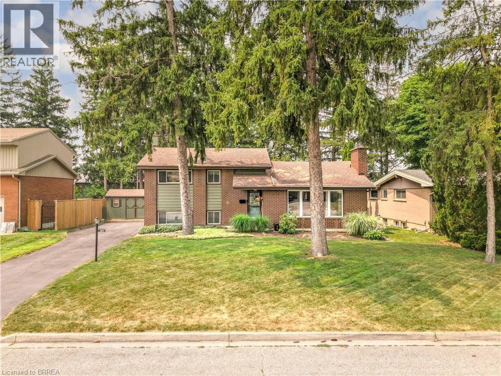 10 Brier Crescent, Brantford, ON - Outdoor