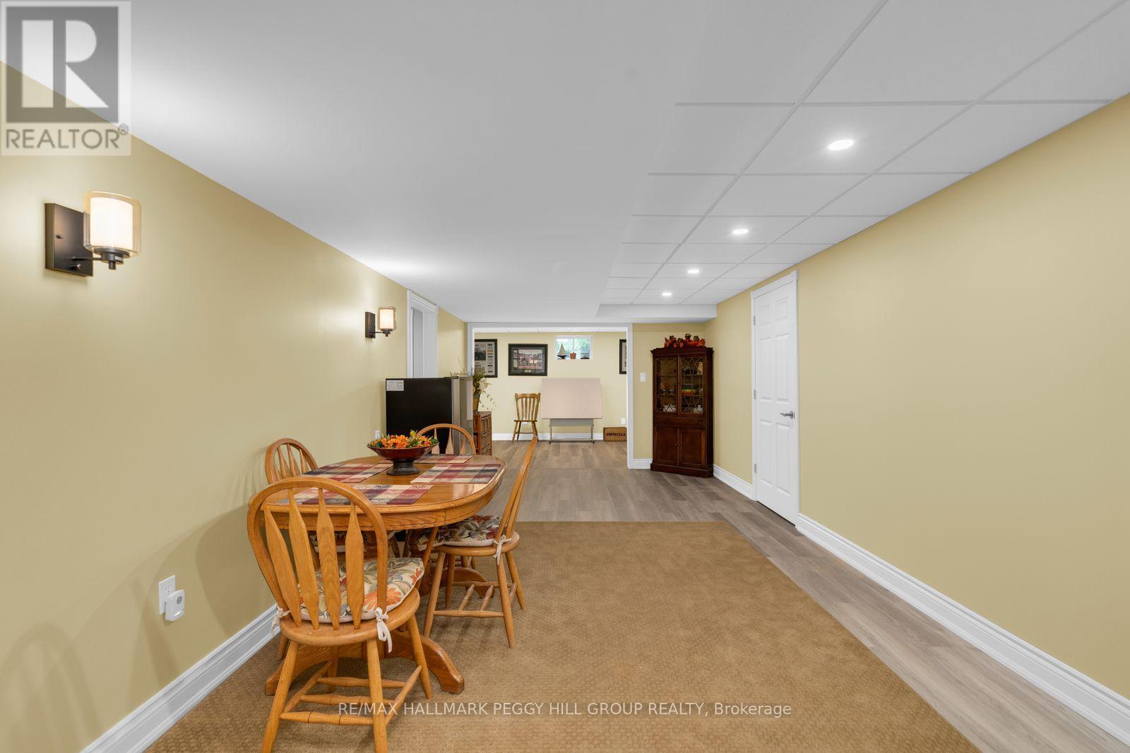 6 Maplehill Drive, Oro-Medonte, ON - Indoor Photo Showing Other Room