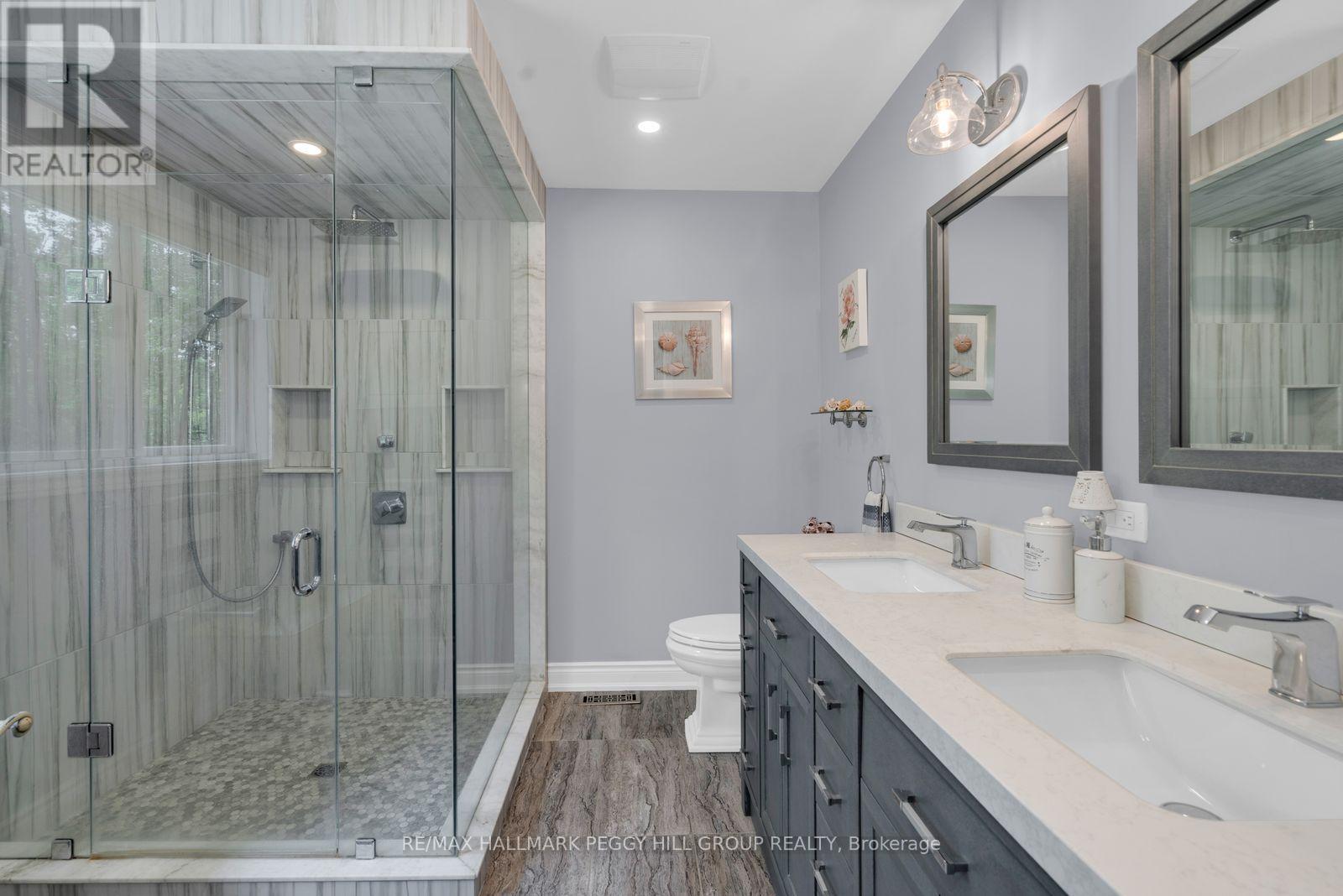 6 Maplehill Drive, Oro-Medonte, ON - Indoor Photo Showing Bathroom