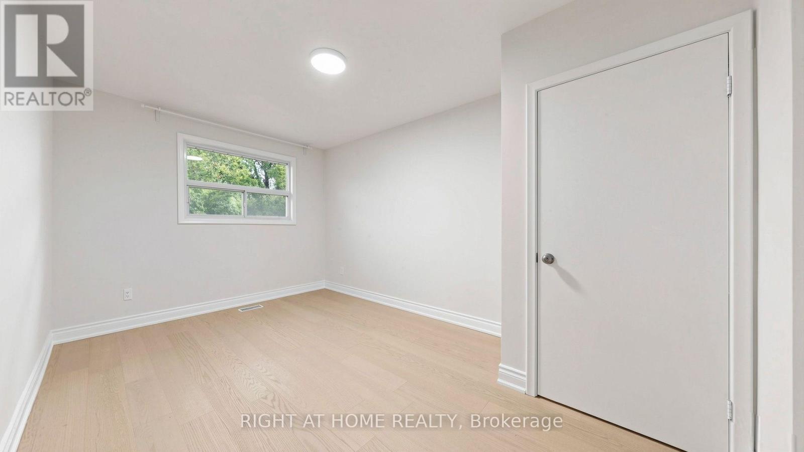 76 Fenside Drive, Toronto, ON - Indoor Photo Showing Other Room