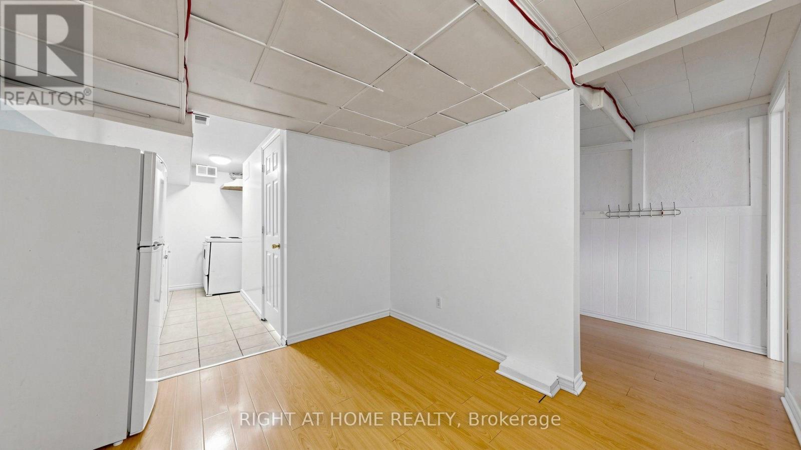 76 Fenside Drive, Toronto, ON - Indoor Photo Showing Other Room