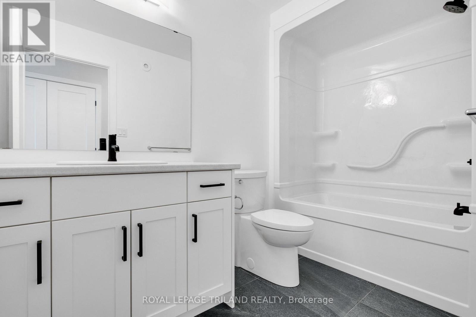 80 Styles Drive, St. Thomas, ON - Indoor Photo Showing Bathroom