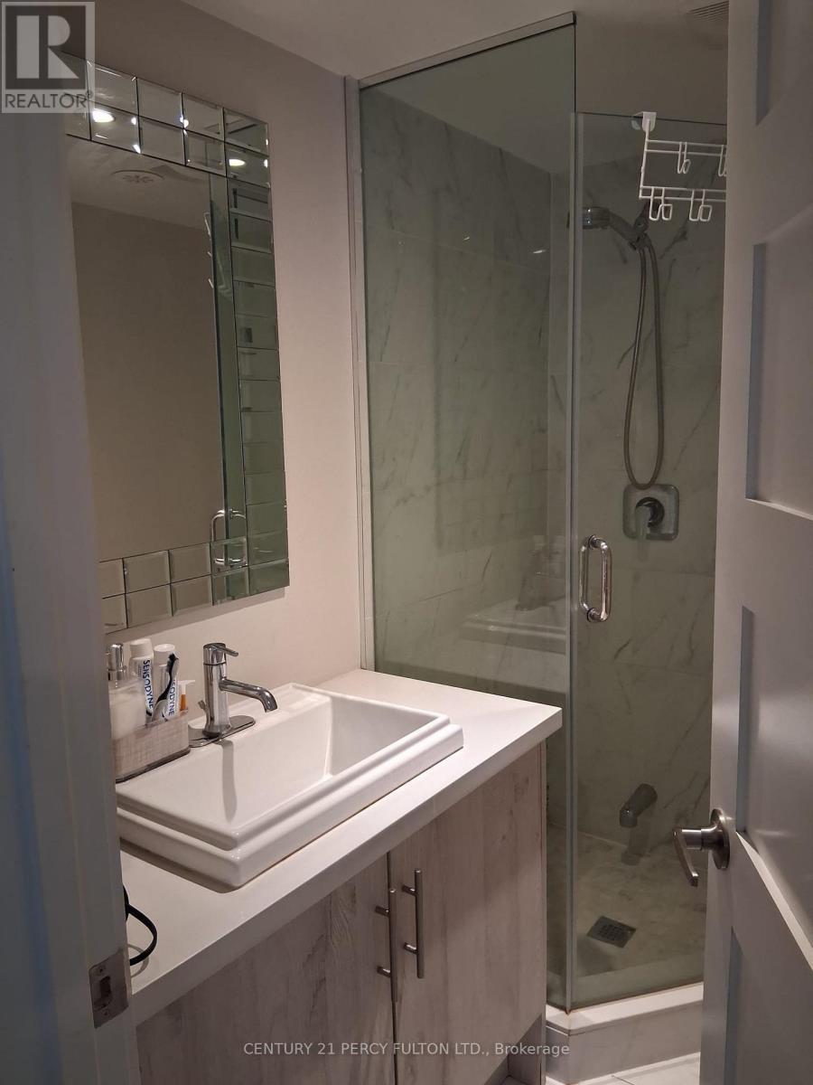 1 Sydney Circle, Vaughan, ON - Indoor Photo Showing Bathroom