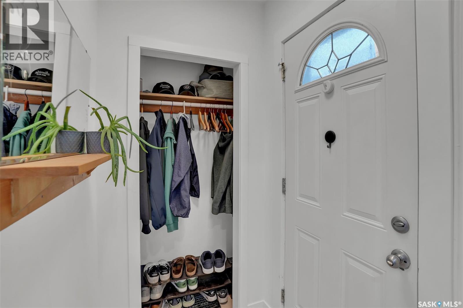 2604 Robinson Street, Regina, SK - Indoor Photo Showing Other Room