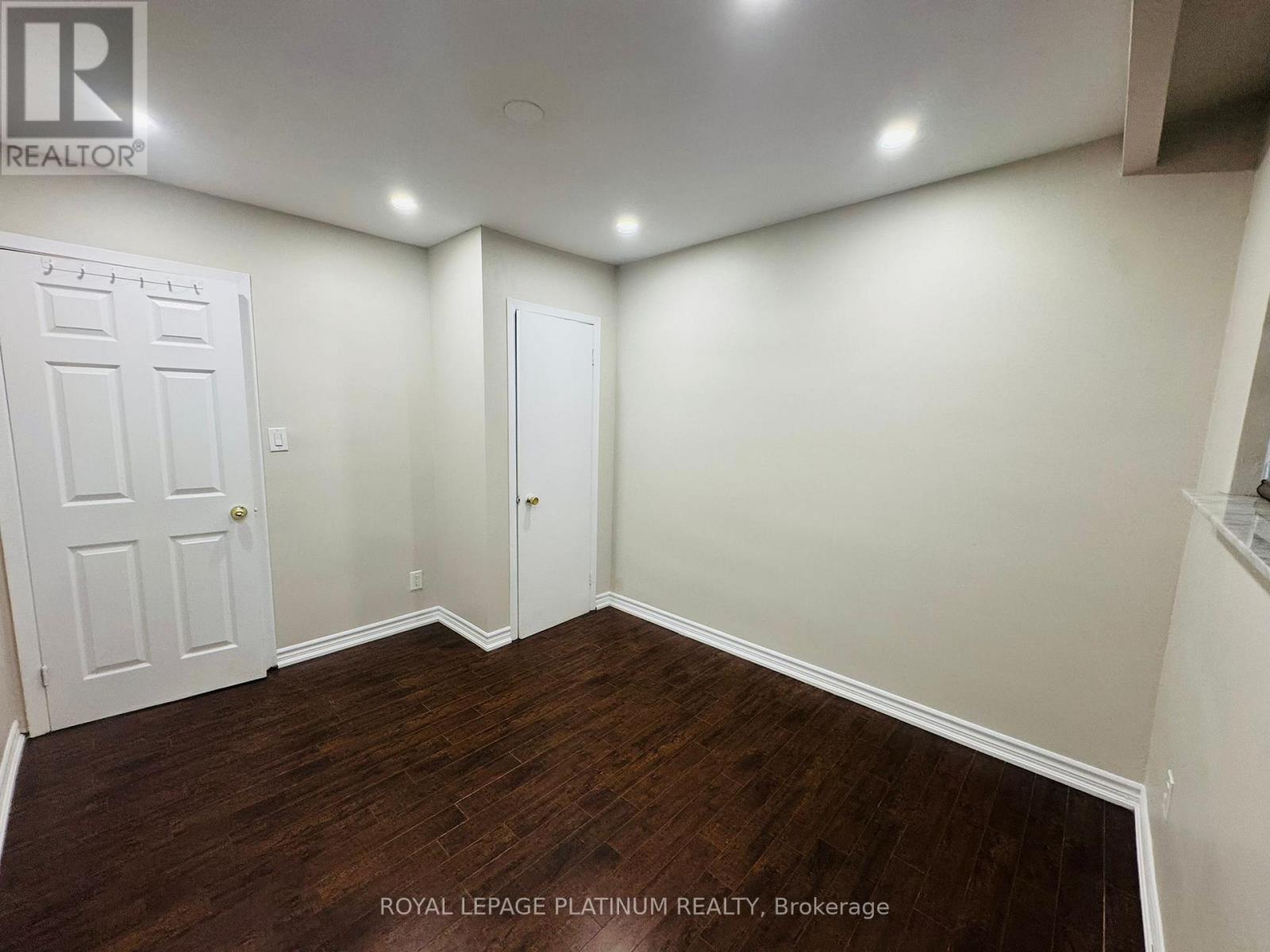 7073 Magic Court, Mississauga, ON - Indoor Photo Showing Other Room