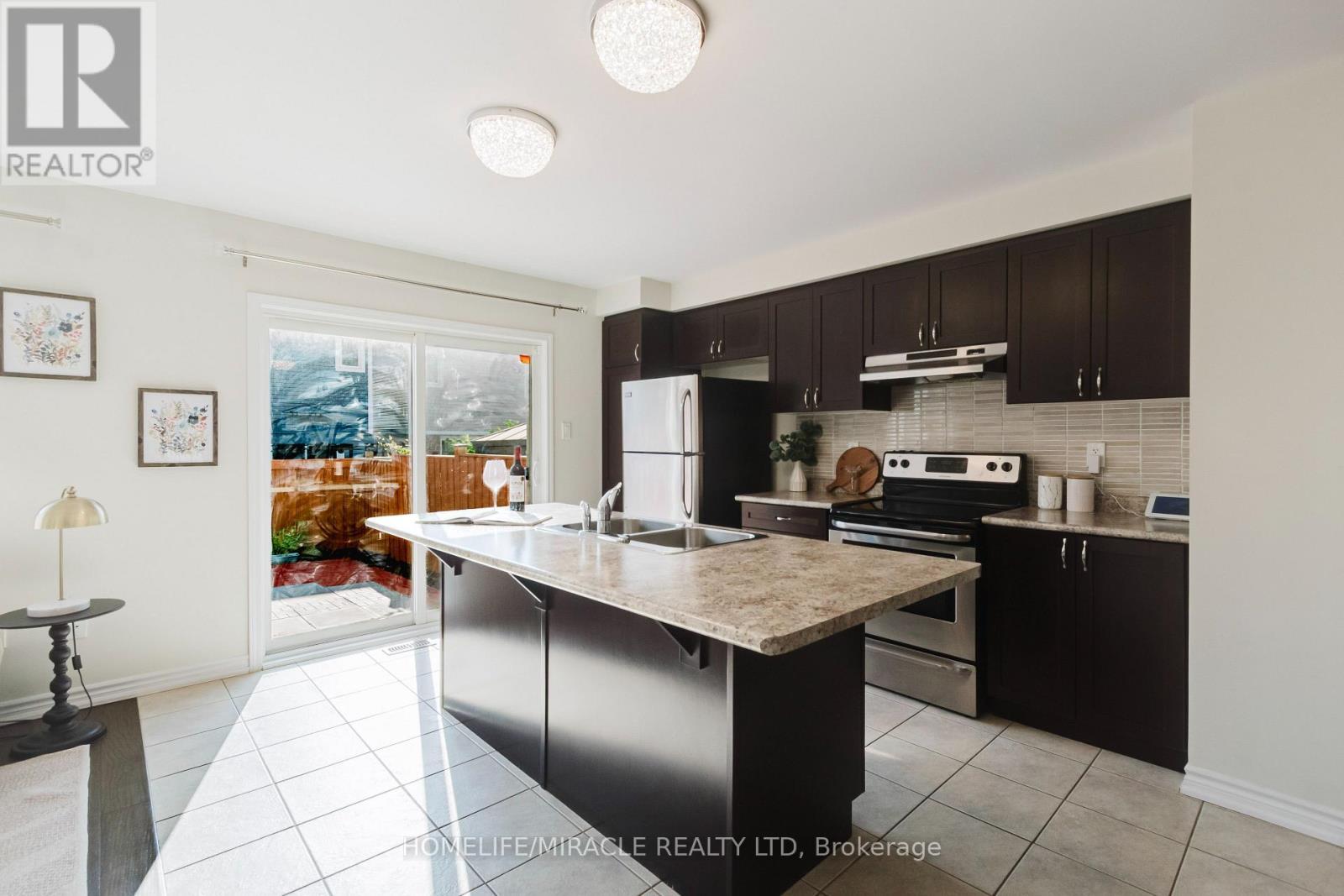 13 Arbourview Crescent, Kitchener, ON - Indoor Photo Showing Kitchen With Double Sink
