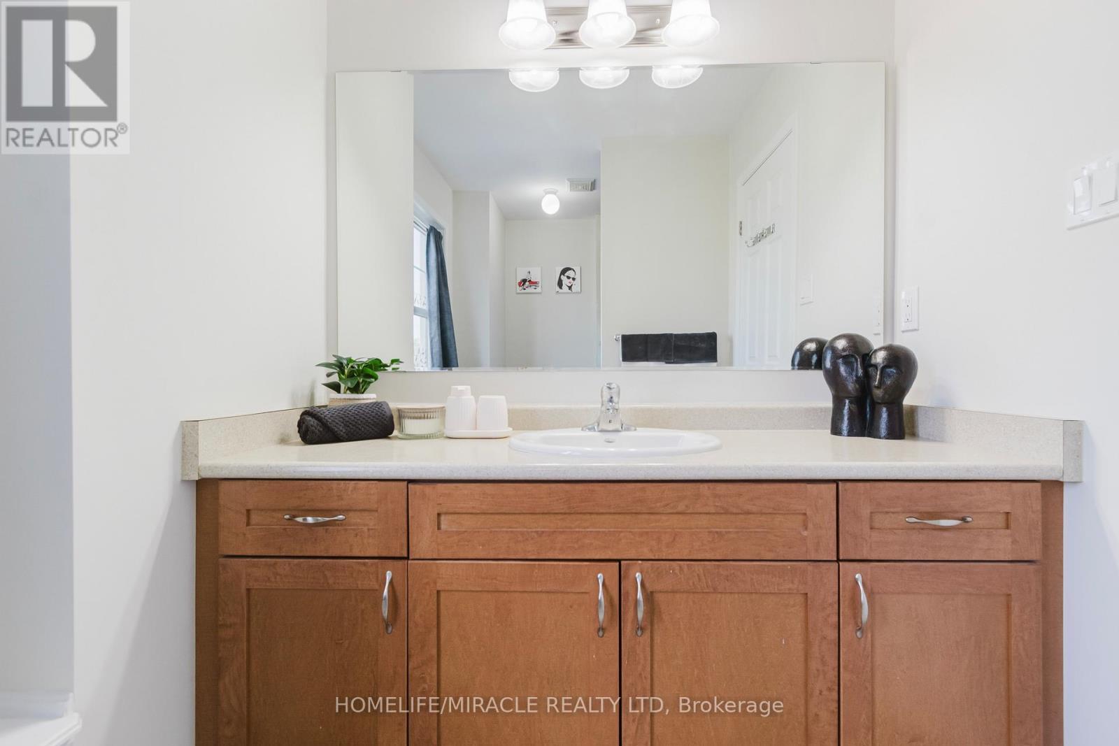 13 Arbourview Crescent, Kitchener, ON - Indoor Photo Showing Bathroom