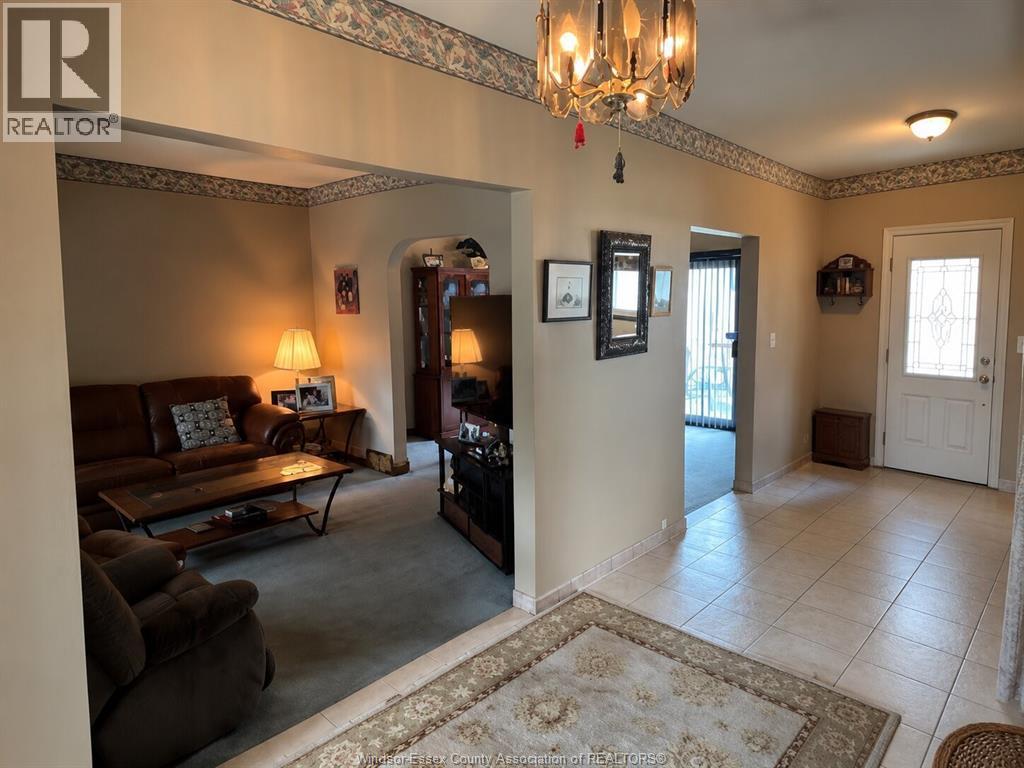 781 Pierre, Windsor, ON - Indoor Photo Showing Other Room