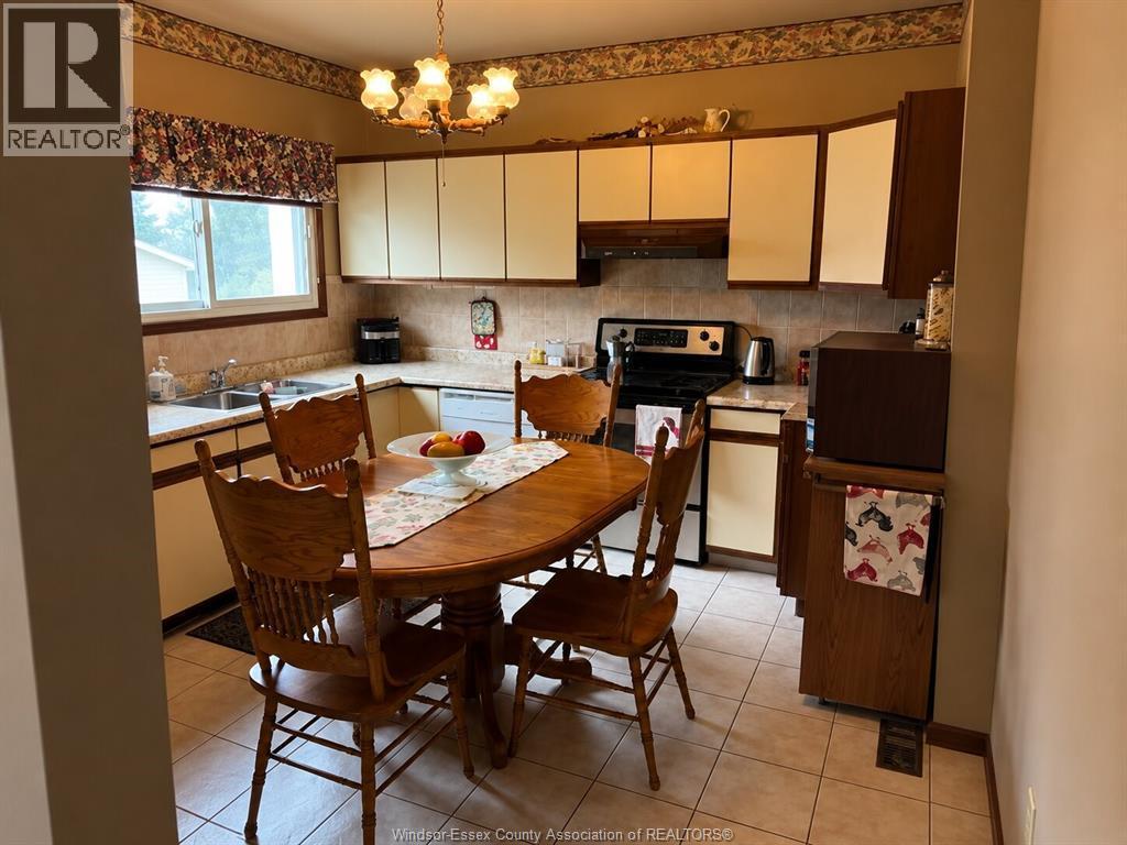 781 Pierre, Windsor, ON - Indoor
