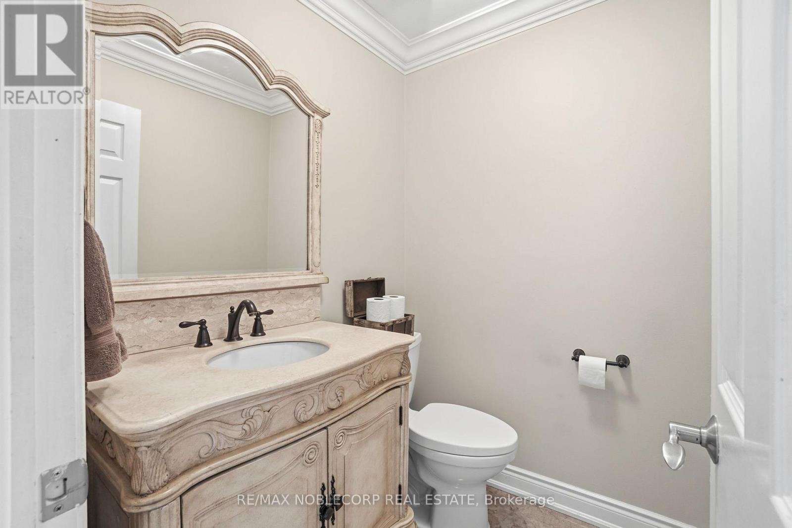 111 Emily Carr Crescent, Caledon, ON - Indoor Photo Showing Bathroom