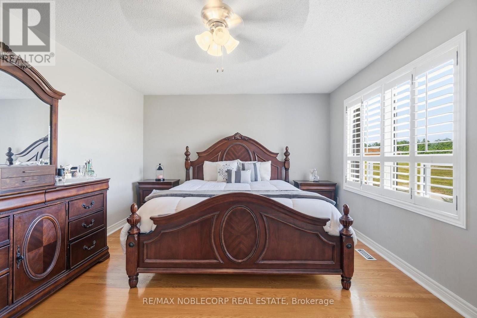 111 Emily Carr Crescent, Caledon, ON - Indoor Photo Showing Bedroom
