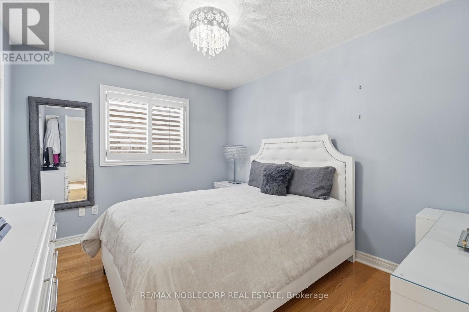 111 Emily Carr Crescent, Caledon, ON - Indoor Photo Showing Bedroom