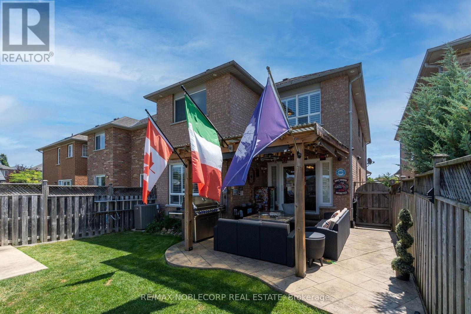 111 Emily Carr Crescent, Caledon, ON - Outdoor
