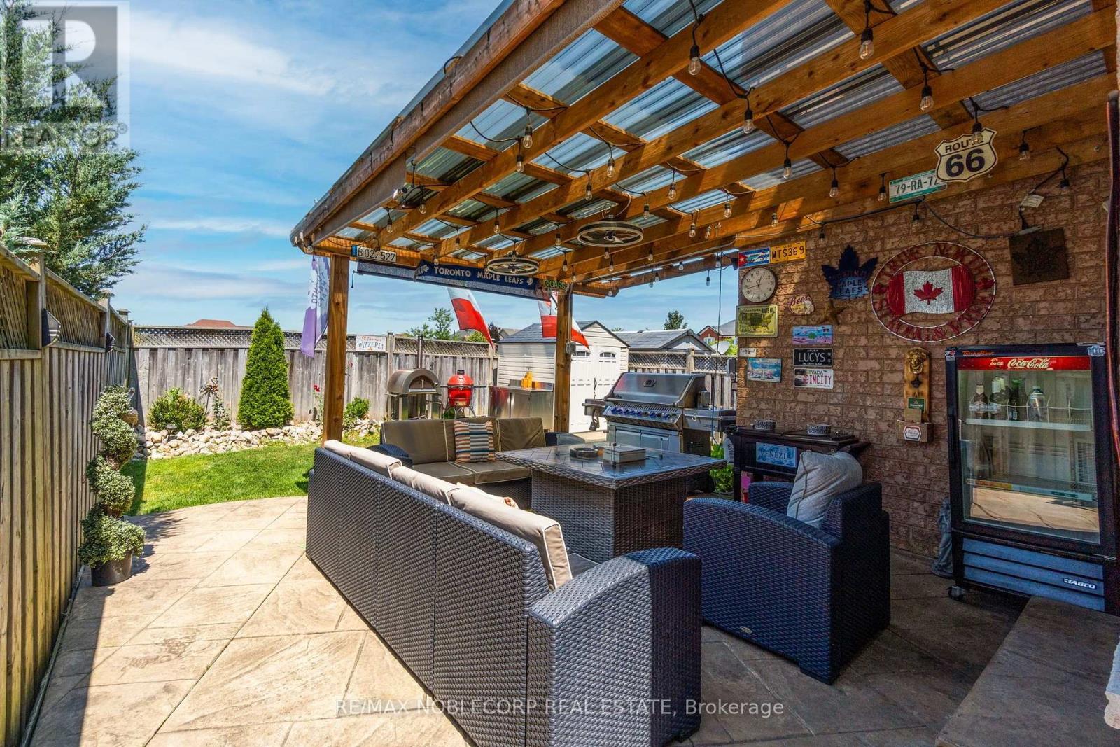 111 Emily Carr Crescent, Caledon, ON - Outdoor With Deck Patio Veranda