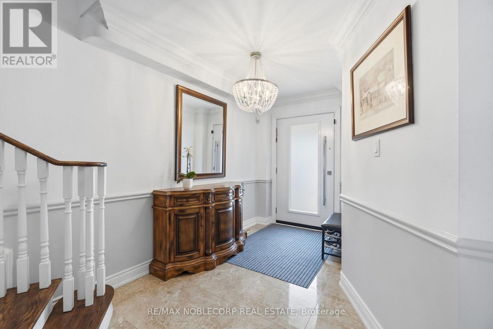 111 Emily Carr Crescent, Caledon, ON - Indoor Photo Showing Other Room