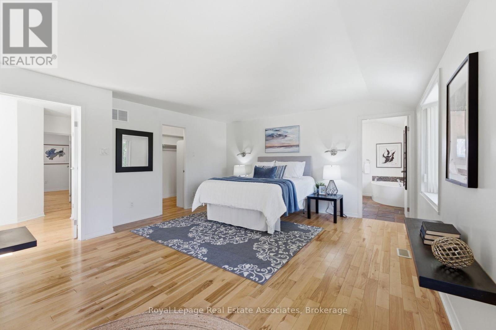 12 Wenonah Drive, Mississauga, ON - Indoor