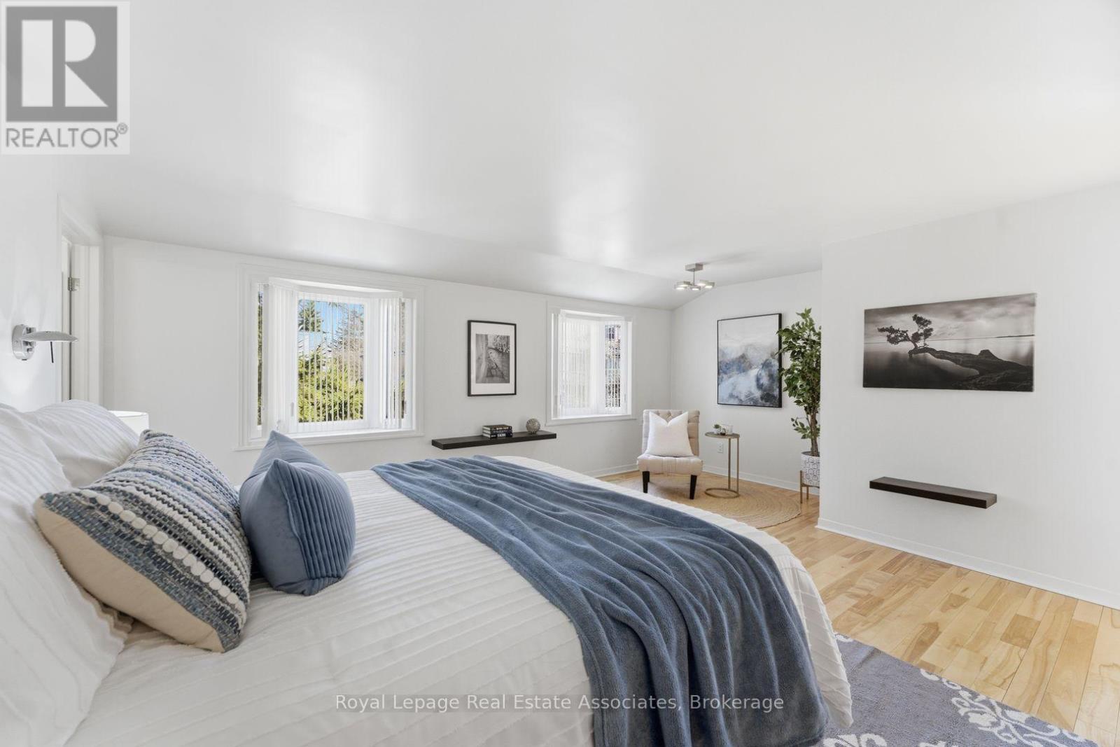 12 Wenonah Drive, Mississauga, ON - Indoor Photo Showing Bedroom