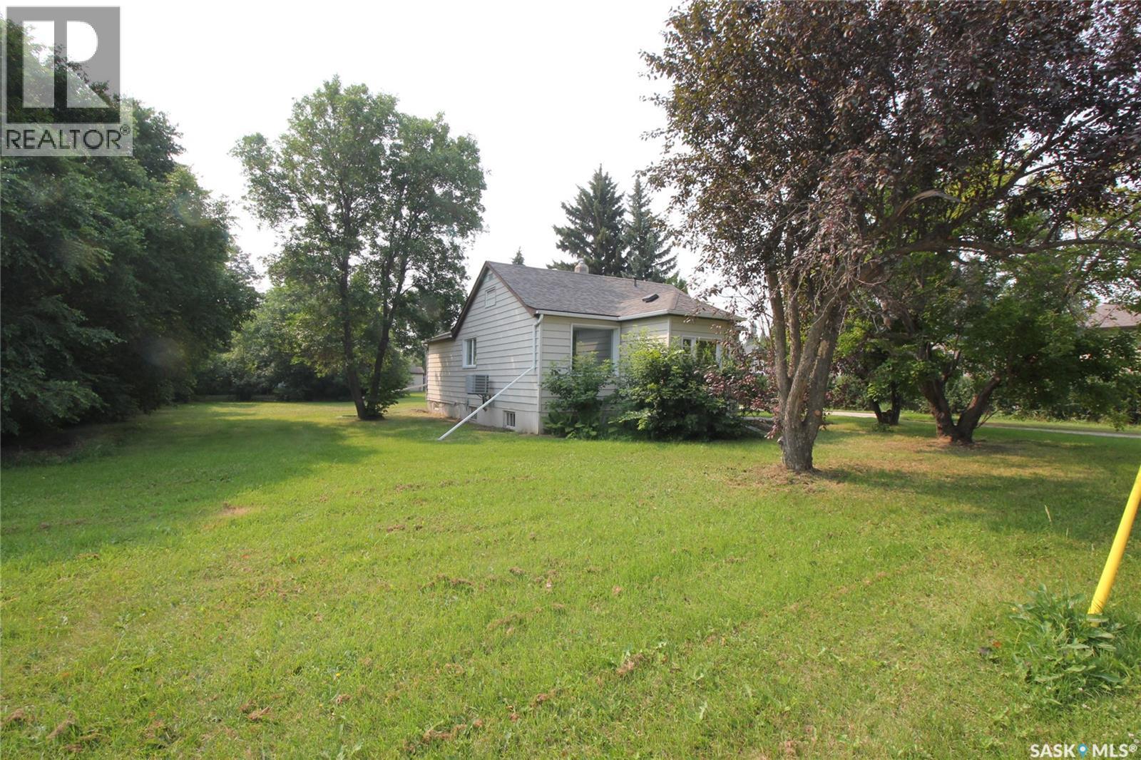 700 York Street, Indian Head, SK - Outdoor