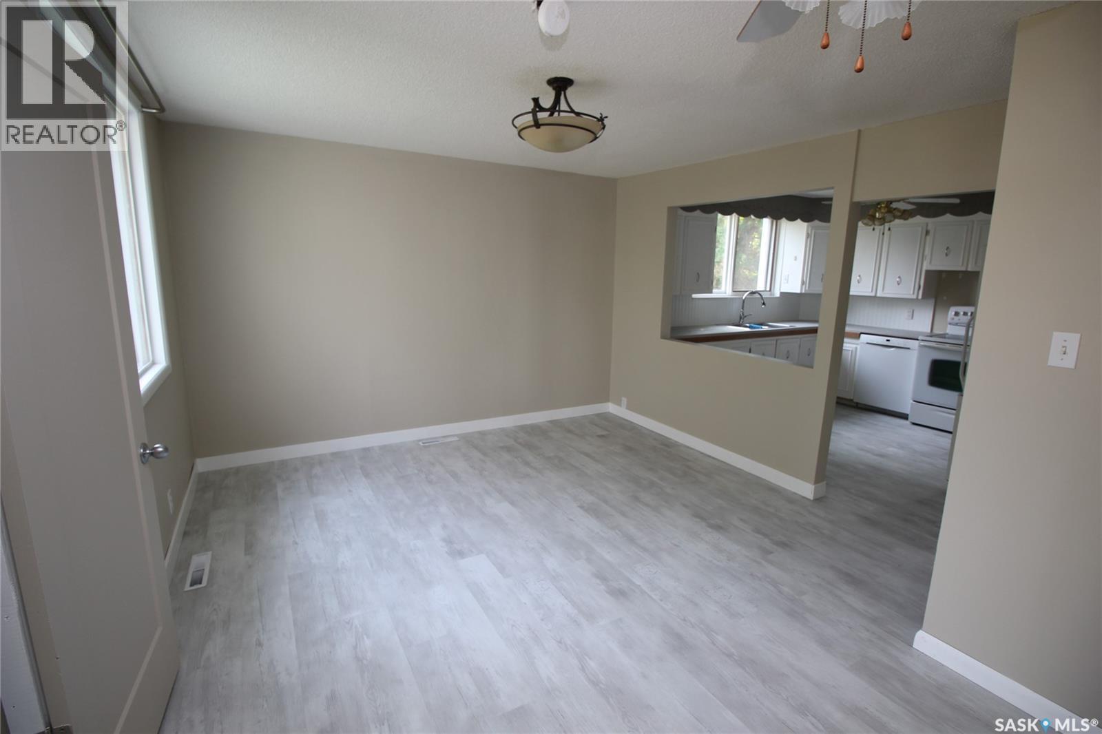700 York Street, Indian Head, SK - Indoor