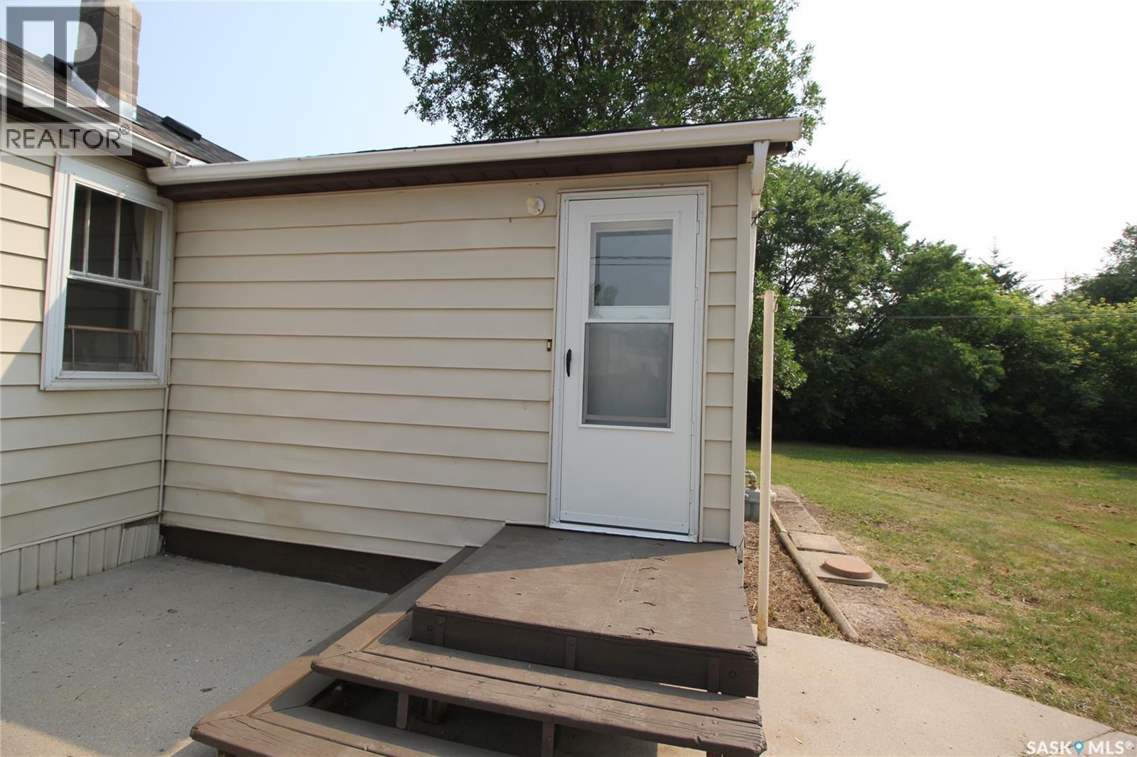 700 York Street, Indian Head, SK - Outdoor With Exterior