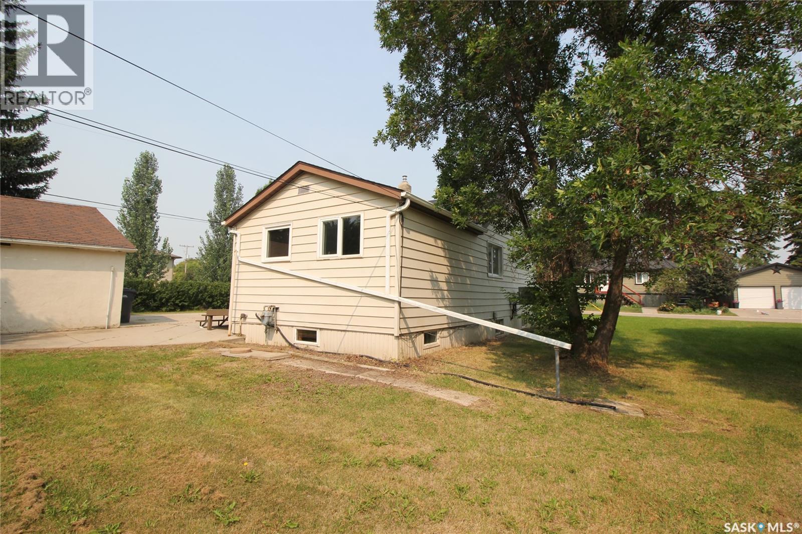 700 York Street, Indian Head, SK - Outdoor With Exterior