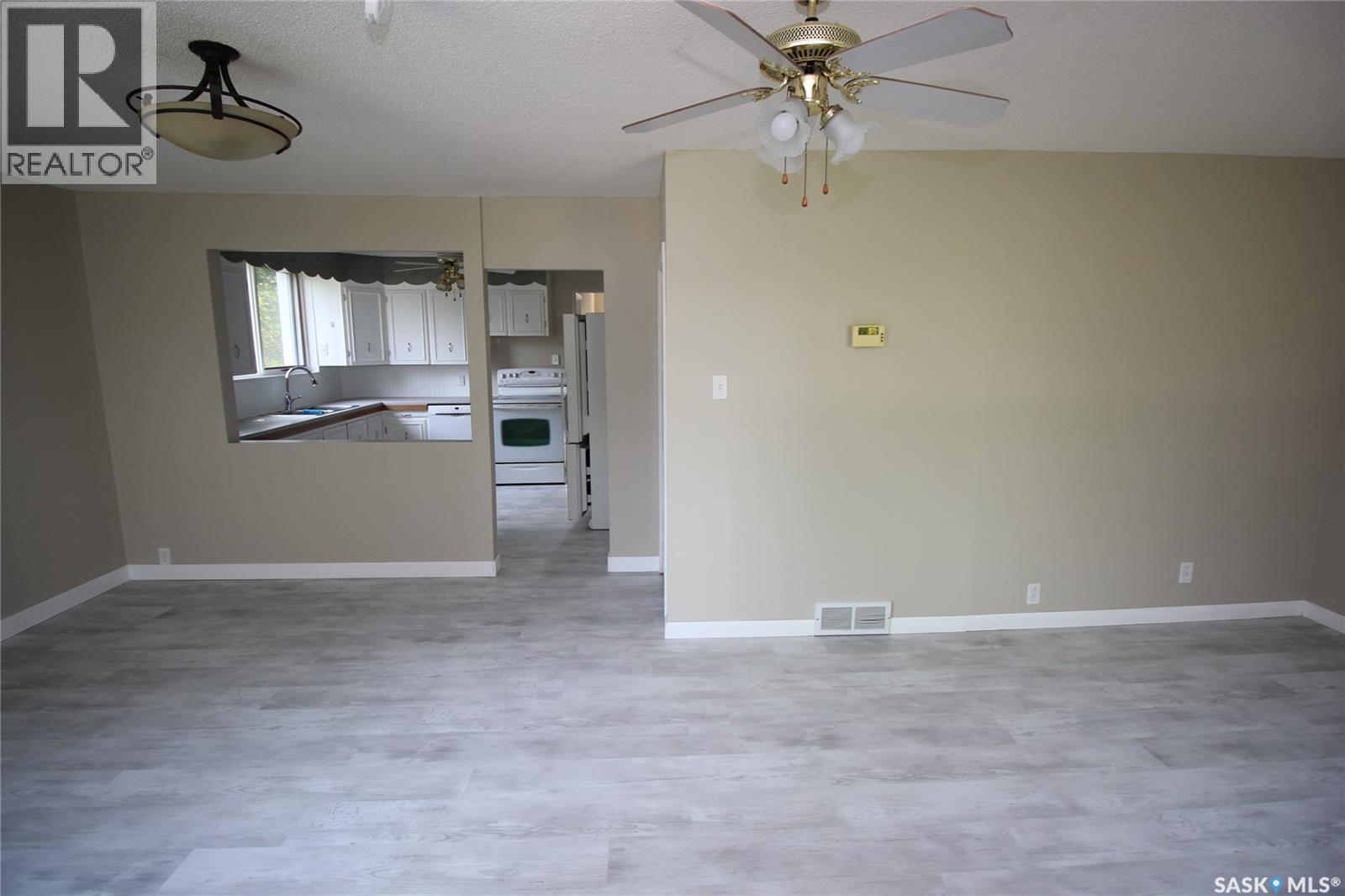 700 York Street, Indian Head, SK - Indoor