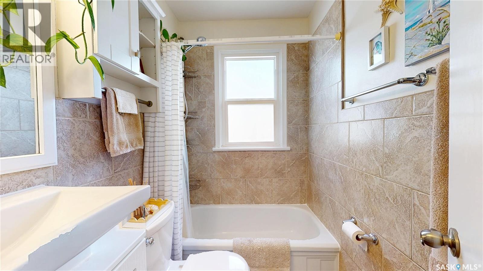 1333 Empress Street, Regina, SK - Indoor Photo Showing Bathroom