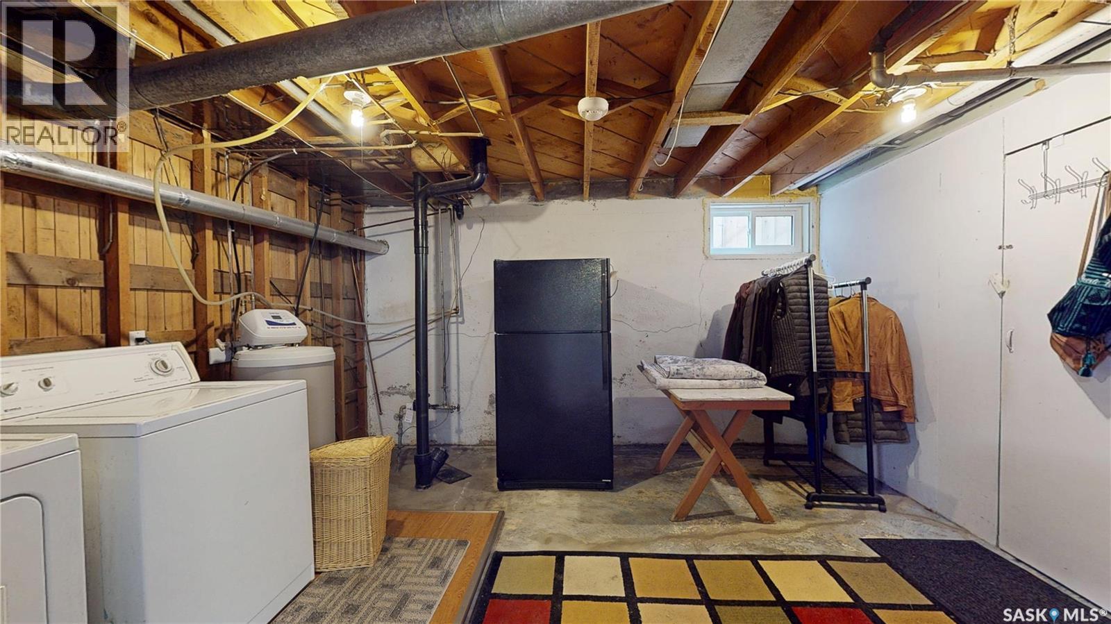 1333 Empress Street, Regina, SK - Indoor