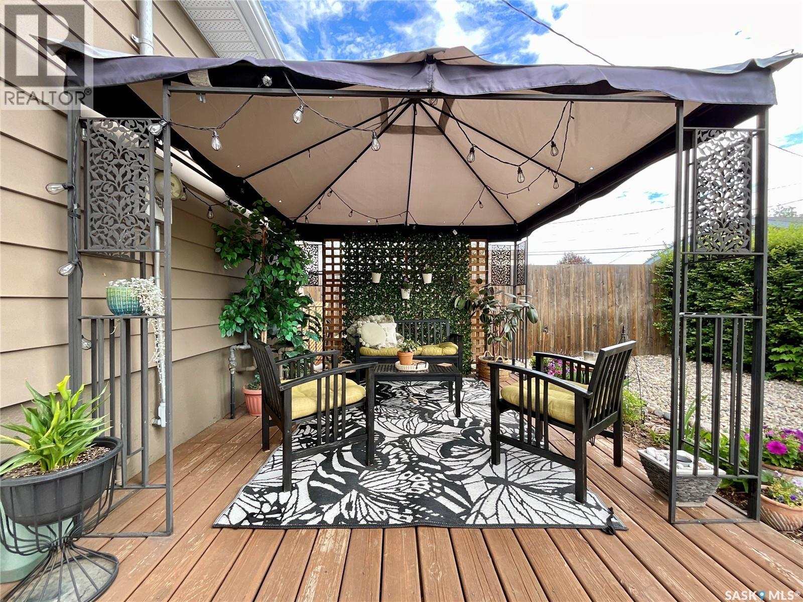 1333 Empress Street, Regina, SK - Outdoor With Deck Patio Veranda With Exterior