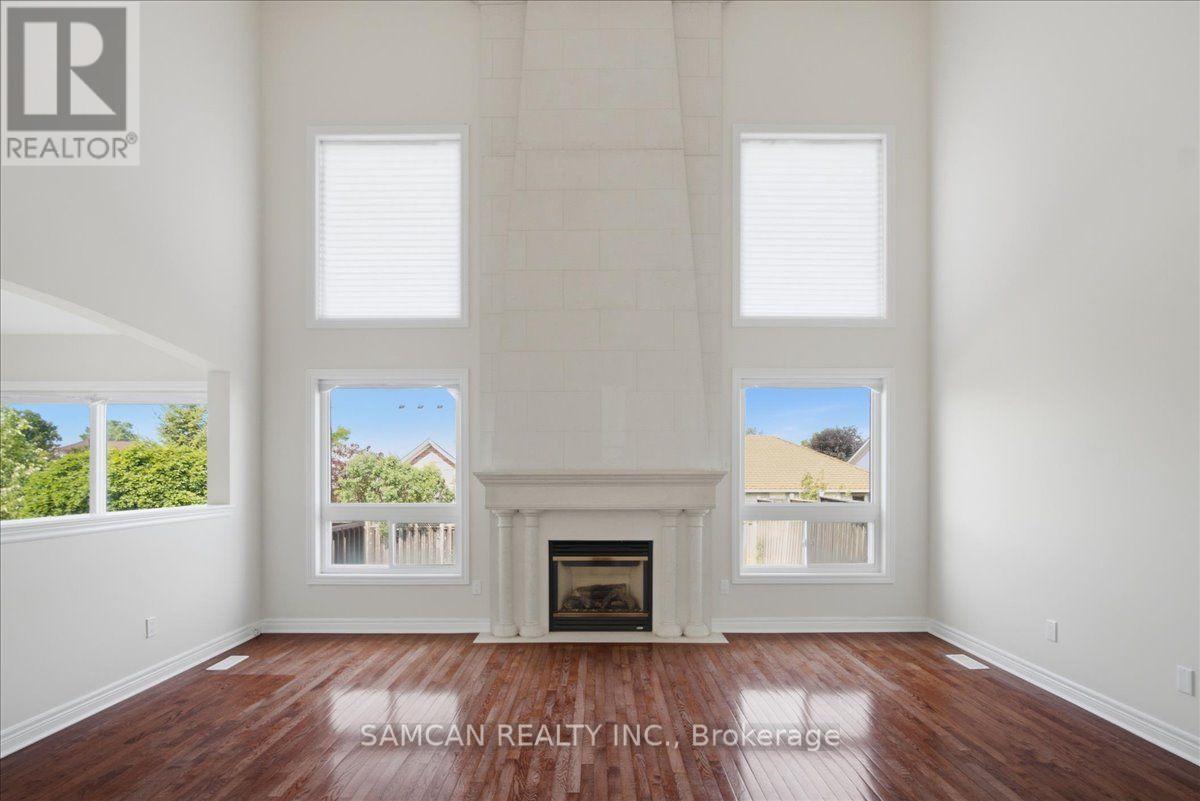58 Hunter Way, Brantford, ON - Indoor Photo Showing Living Room With Fireplace