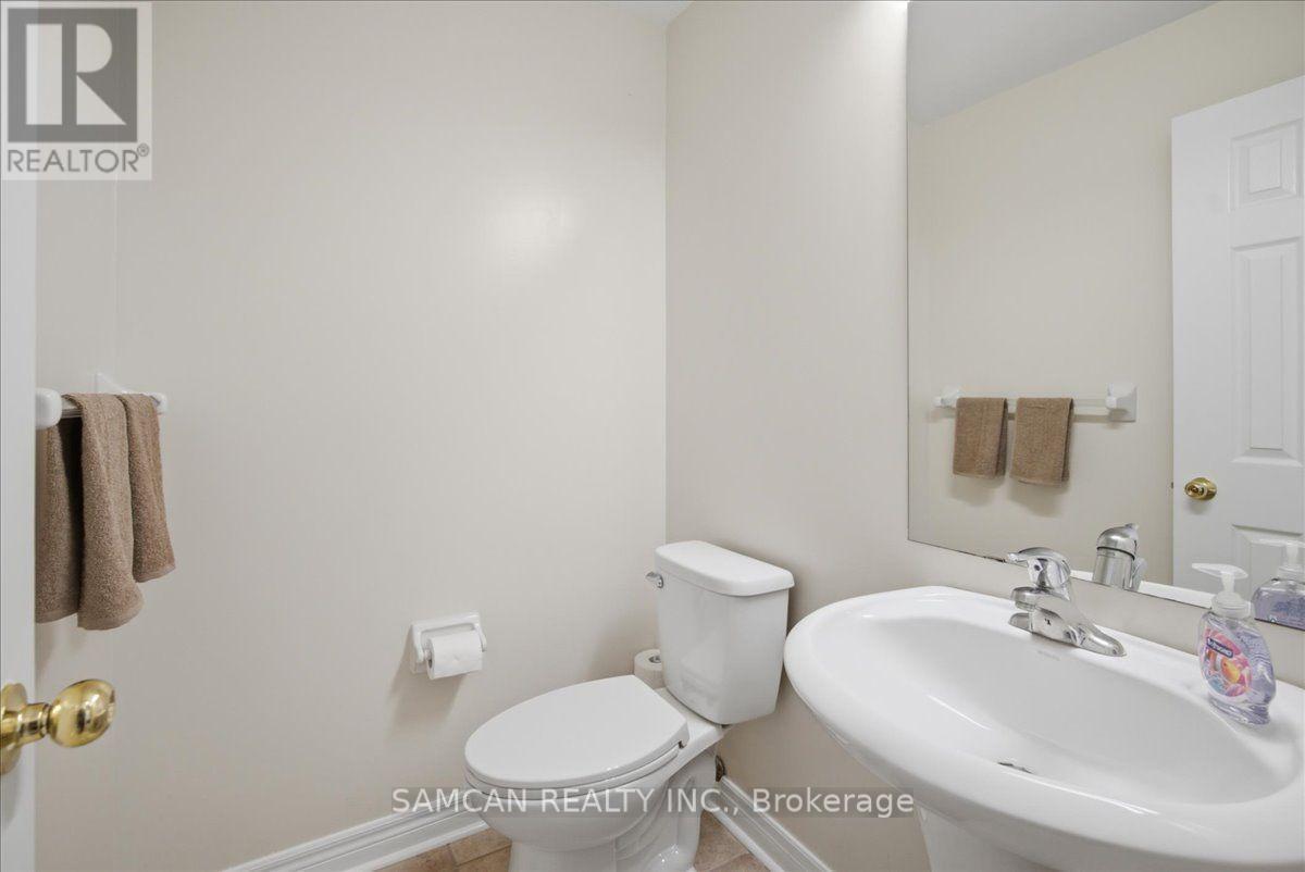 58 Hunter Way, Brantford, ON - Indoor Photo Showing Bathroom