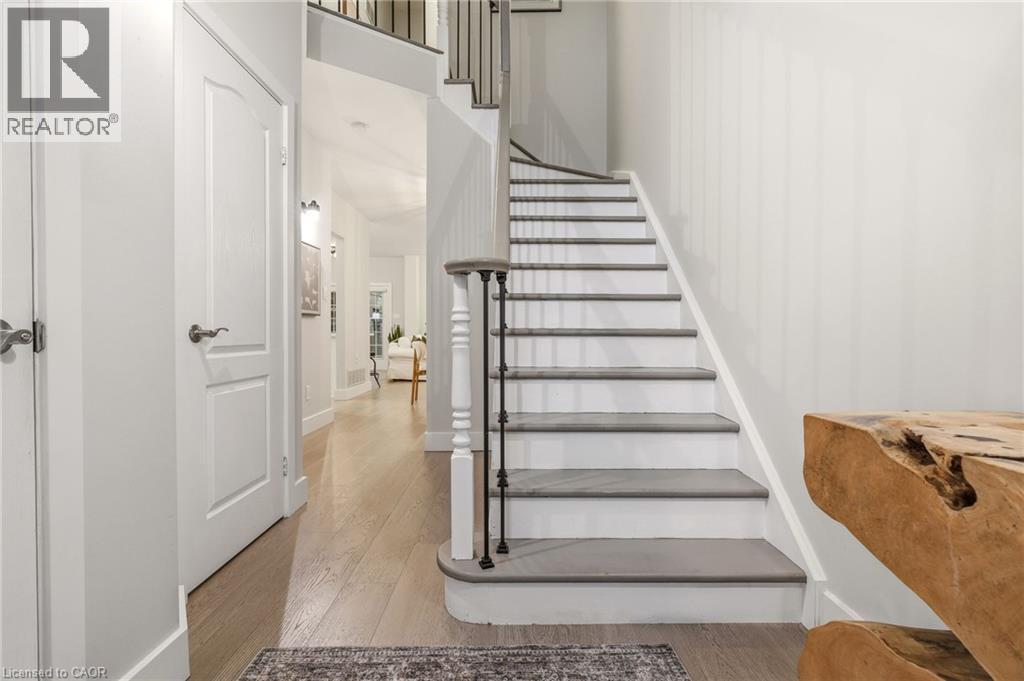 1361 Stephenson Drive, Burlington, ON - Indoor Photo Showing Other Room