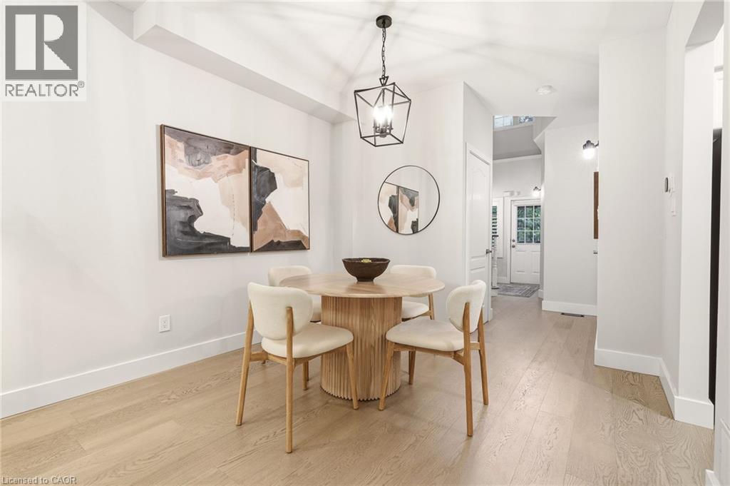 1361 Stephenson Drive, Burlington, ON - Indoor Photo Showing Dining Room