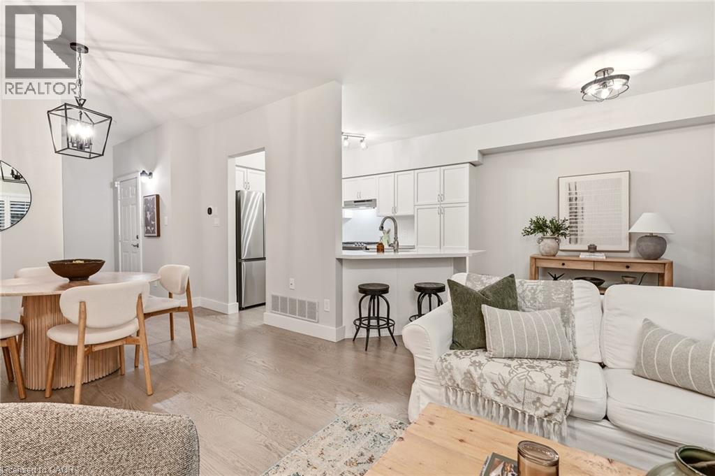 1361 Stephenson Drive, Burlington, ON - Indoor