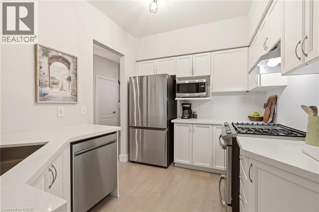 1361 Stephenson Drive, Burlington, ON - Indoor Photo Showing Kitchen