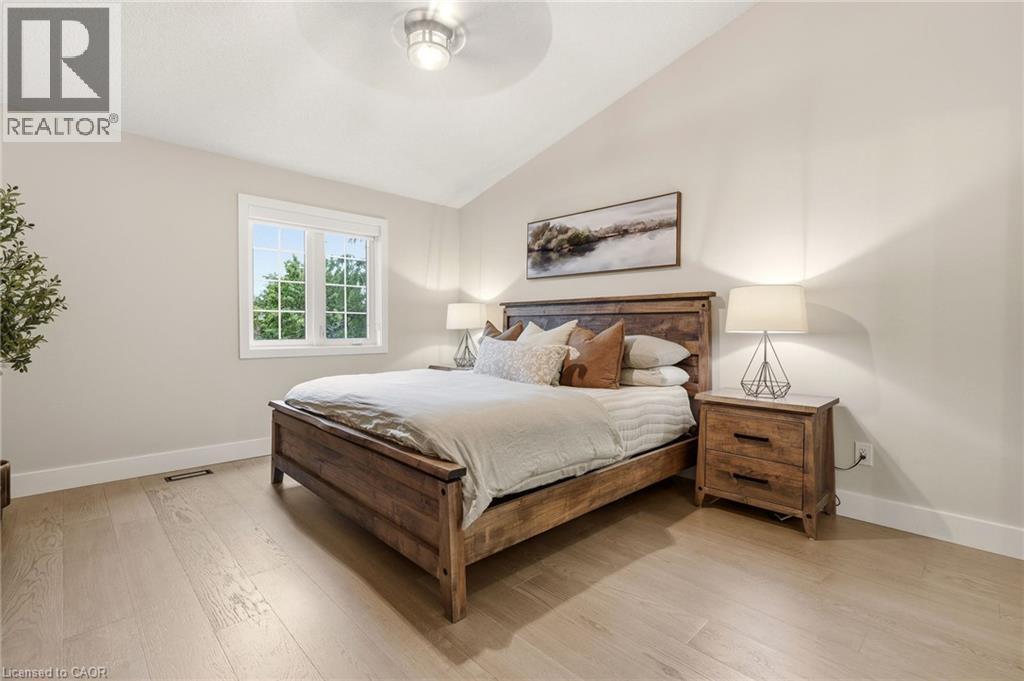 1361 Stephenson Drive, Burlington, ON - Indoor Photo Showing Bedroom