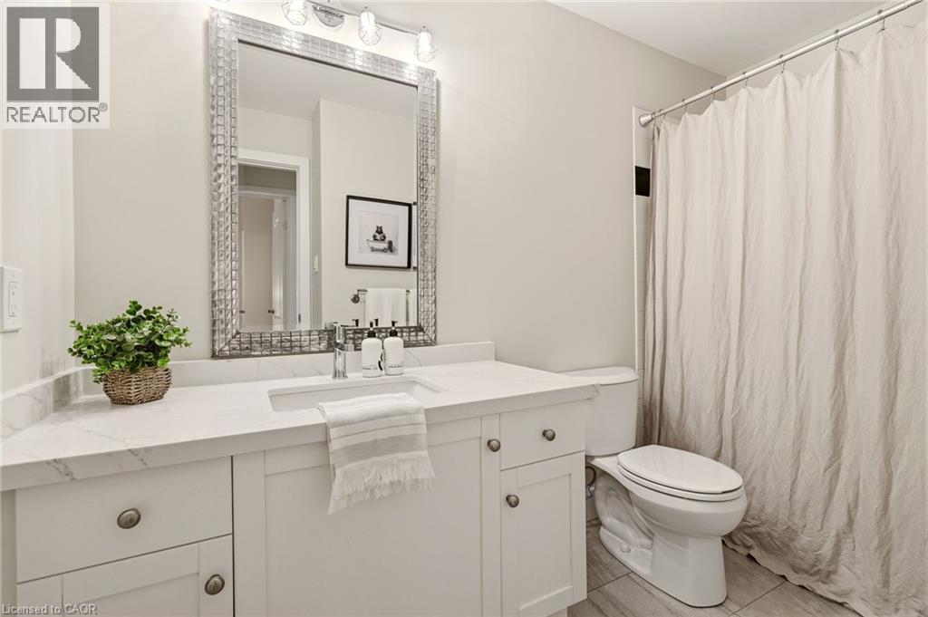 1361 Stephenson Drive, Burlington, ON - Indoor Photo Showing Bathroom